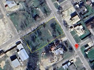 200 S Hill St, Meridian, TX 76665