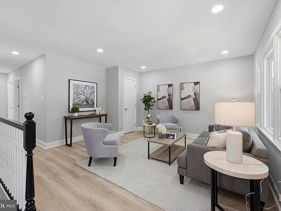 2nd image of 1213 Quo Ave