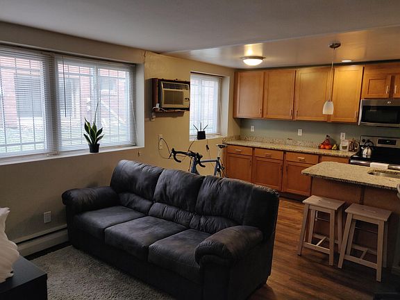 4th image of 2637 Pleasant Ave