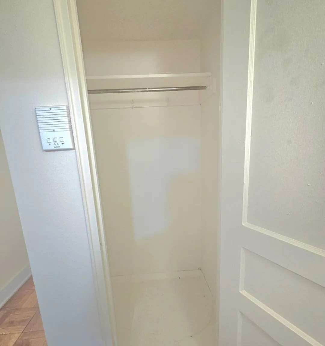 1 bed, 825 sqft, $2,230 — Photo 3