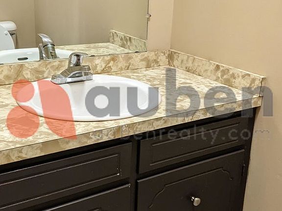4th image of 19 Tunnel Blvd APT 5