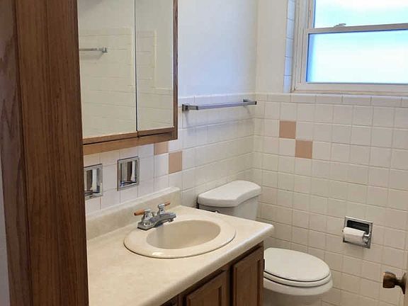 5th image of 6129 W Leland Ave #2