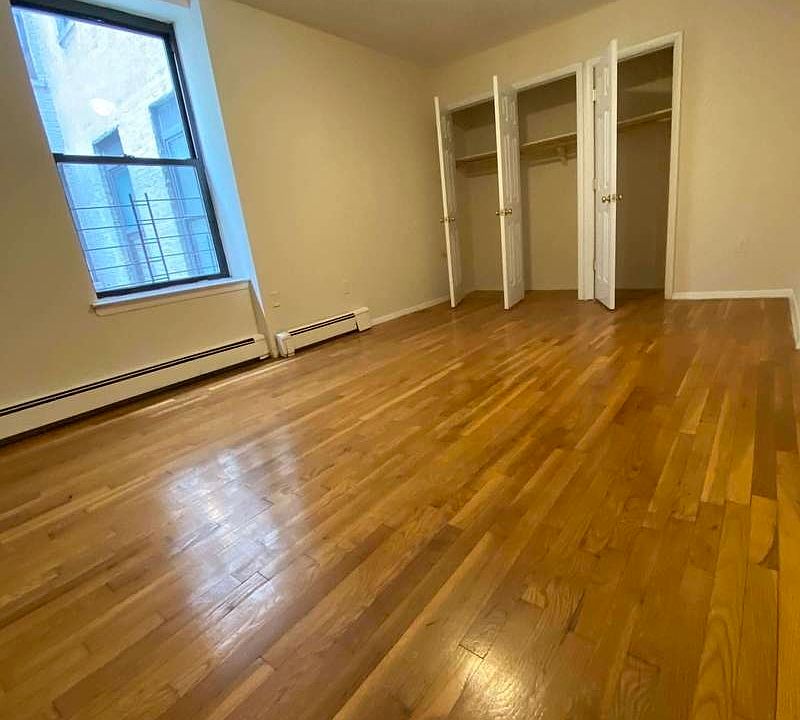 2nd image of 1305 Sheridan Ave #2E