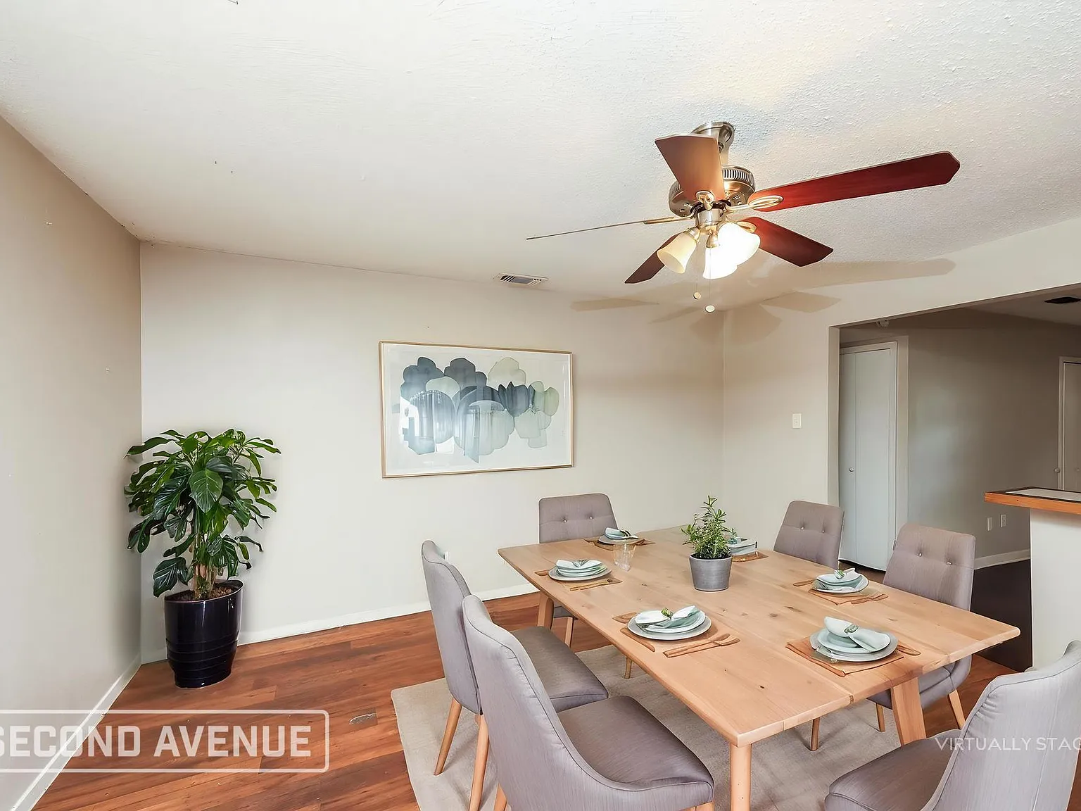 3 bed, 2.0 bath, 1792 sqft, $2,299 — Photo 4