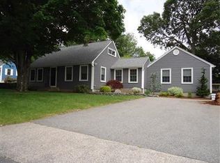 28 Spencer Rd, Smithfield, RI 02828