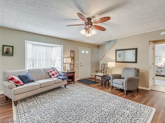 2nd image of 576 Parkside Ln #46