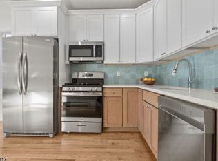 180 N 12th St, Newark, NJ 07107
