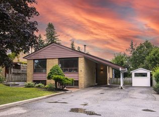 5 Jubilee Cres, Toronto, ON M9M 1L4