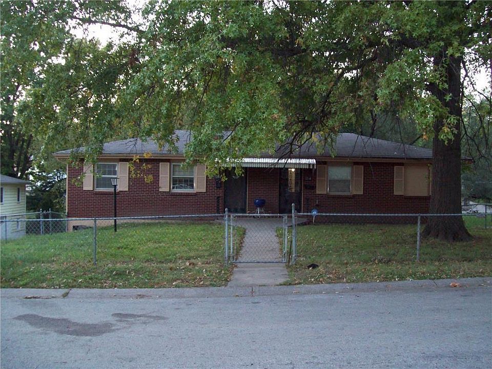 1st image of 3204 N 52nd St