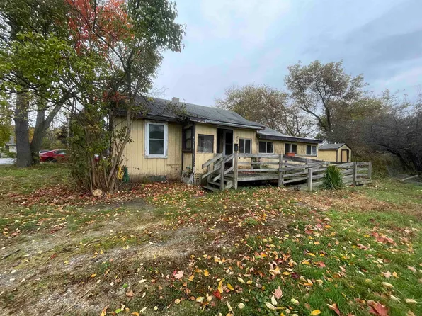 10 Fairbanks Road, Newport, NH 03773