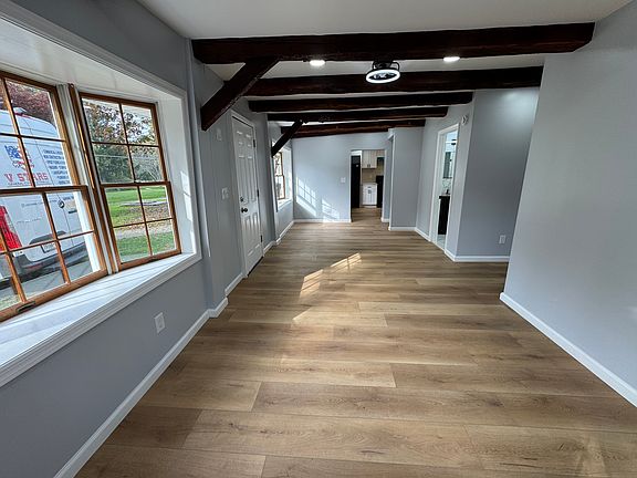 4th image of 169 Greeves Rd #2