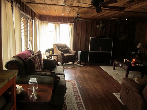2nd image of 3308 Shamrock Dr