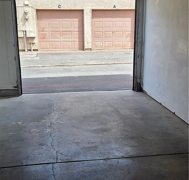 571 Roxella Ln #C — Photo 10
