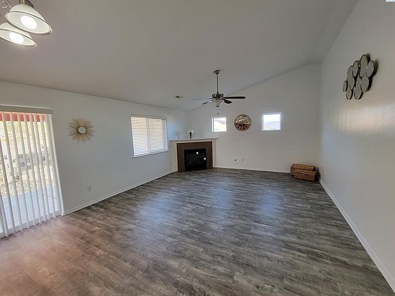 3rd image of 5002 Blue Sage Dr