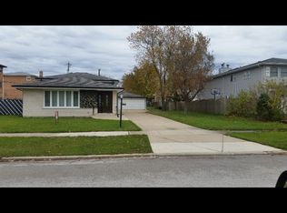 8713 S 83rd Ave, Hickory Hills, IL 60457