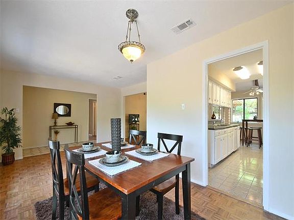 4th image of 7309 Oak Meadow Dr