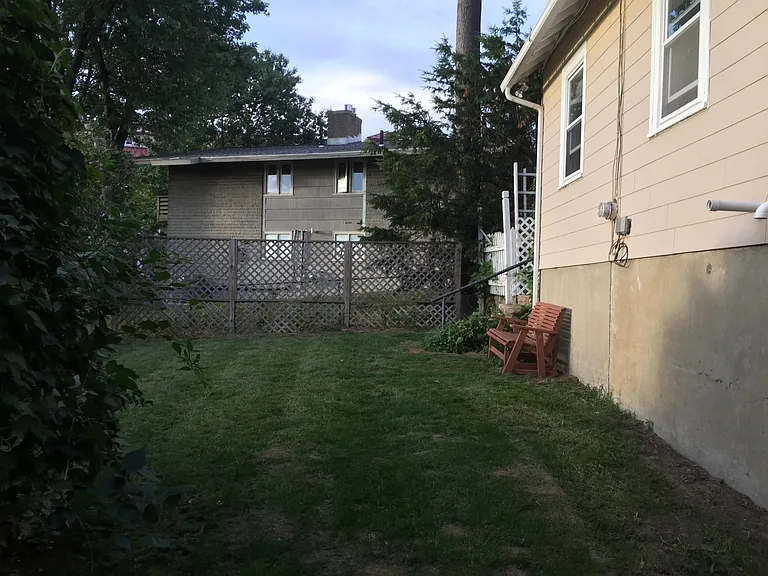 River Rd — Photo 10