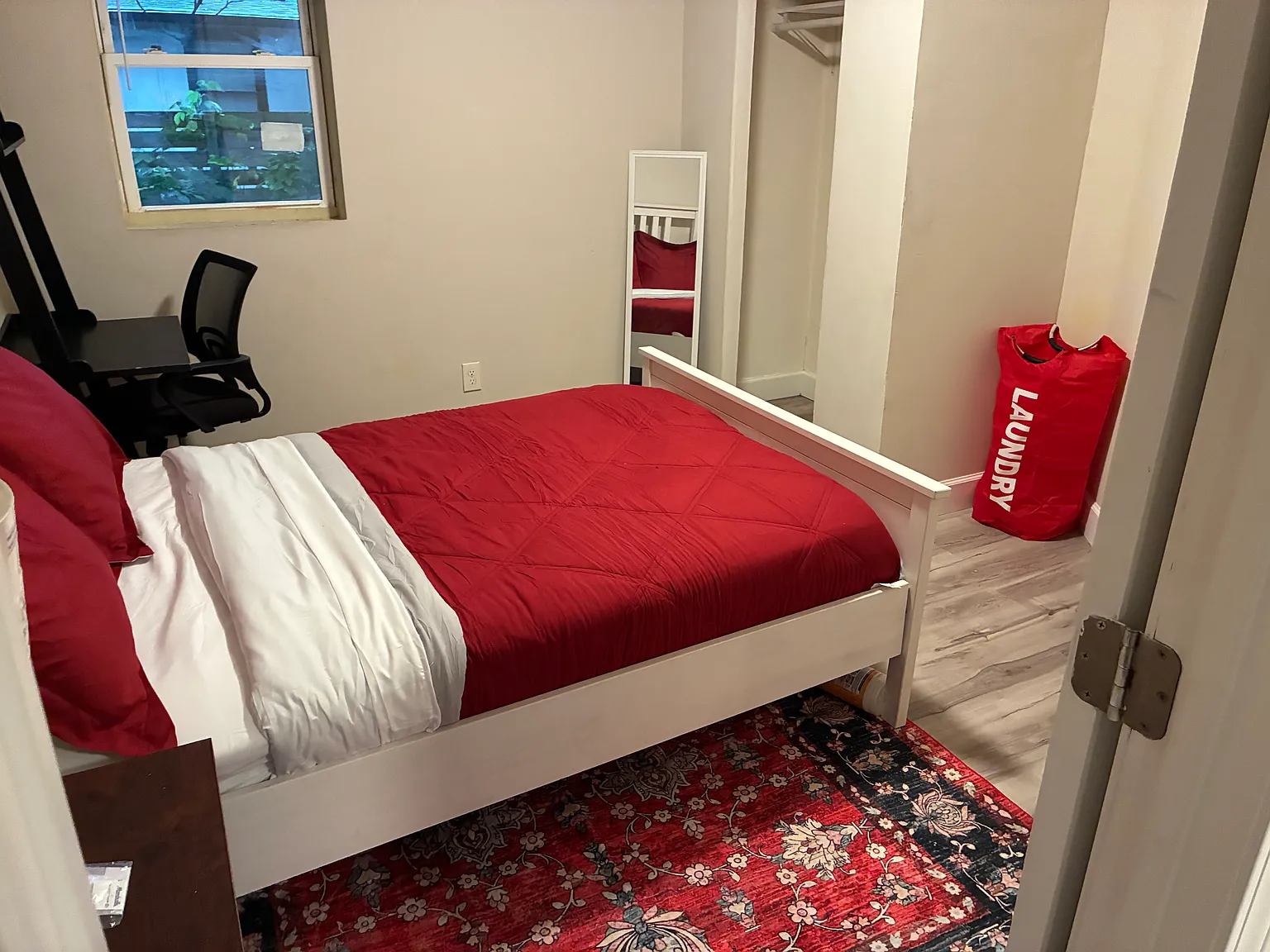6 bed, 1405 sqft, $850 — Photo 3