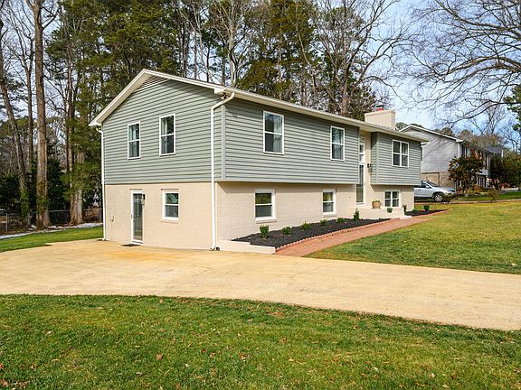 3rd image of 1300 Brookgreen Dr