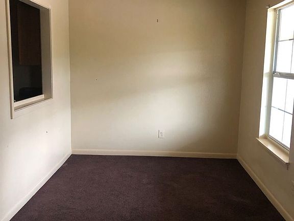 2nd image of 2010 W Algonquin Trl APT 8