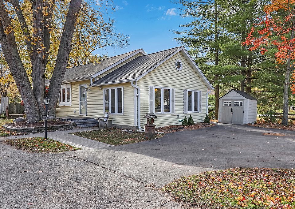 1st image of 25033 W Claridan Ave