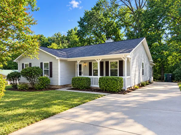 5932 Loch Arbor Ln, Charlotte, NC 28227