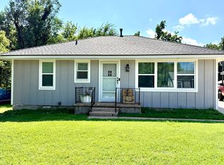414 S 7th St, Yukon, OK 73099