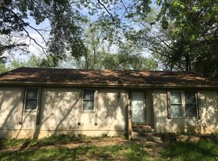 5901 Haskins St, Shawnee, KS 66216