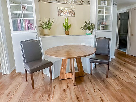 5th image of 10845 Long Rapids Rd