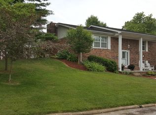 2525 Caren Dr, Evansville, IN 47720