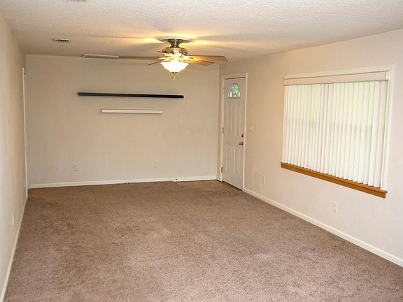 3rd image of 3325 Park St