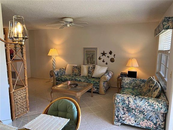 4th image of 64 Woodland Dr APT 203