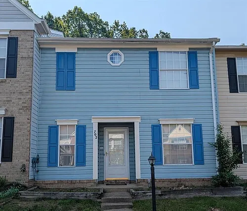 702 Wind Ridge Dr Photo 1