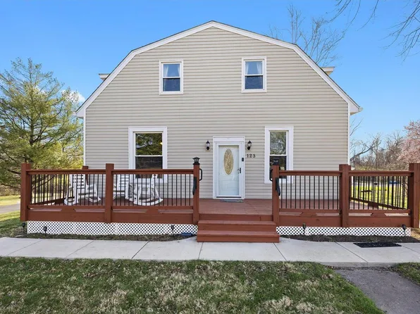 123 N Main St, Glen Carbon, IL 62034