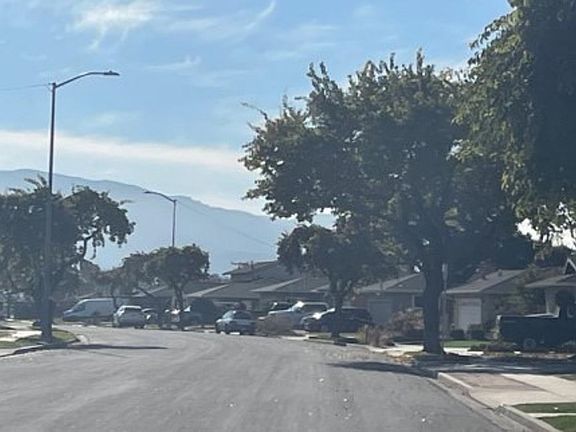 Exterior Neighborhood (street photo)