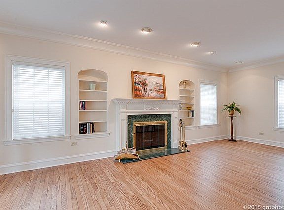 4th image of 270 W Elm Park Ave