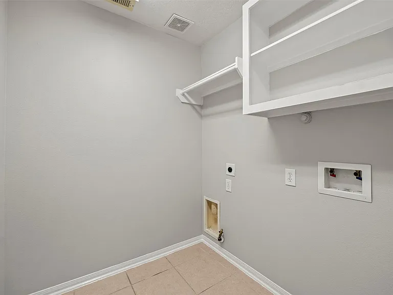 6907 Birnam Garden Ln — Photo 12