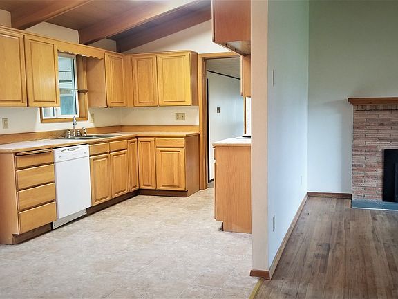 5th image of 506 NE 108th St