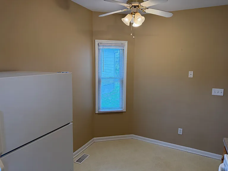 318 W Kenwood Way #1 — Photo 25