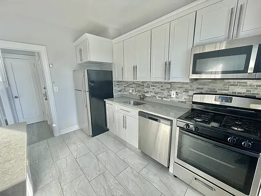 Rented by Keller Williams NYC | media 13