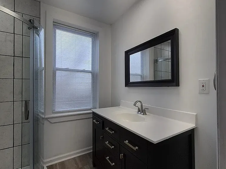 4031 Cambridge St — Photo 19