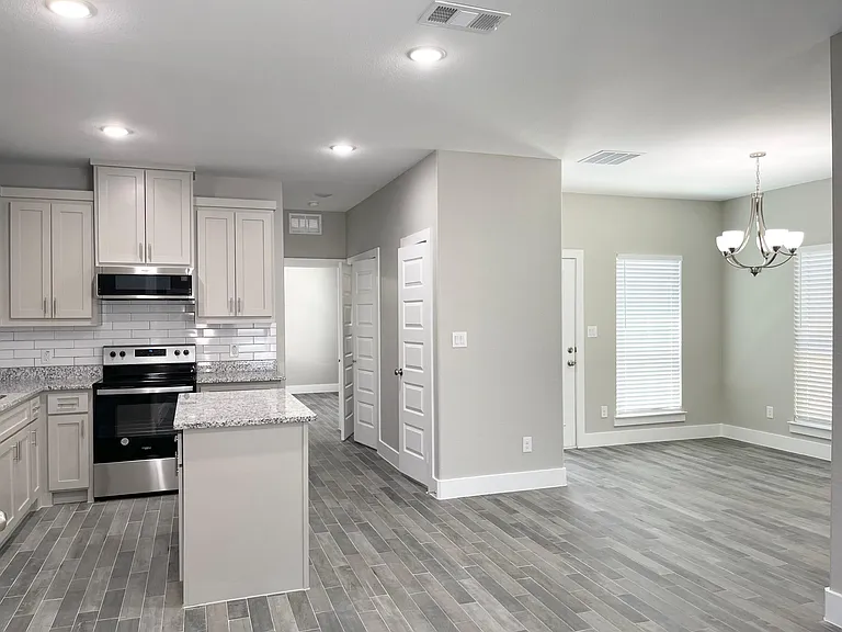 4837 Spindrift Psge — Photo 9