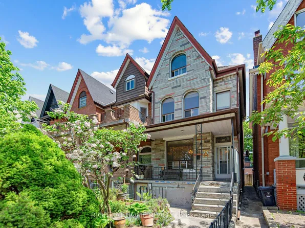 91 Borden St, Toronto, ON M5S 2M8