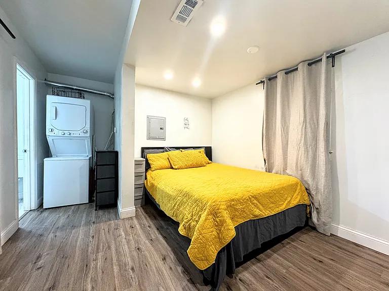 3948 W Congress Pkwy #G — Photo 7