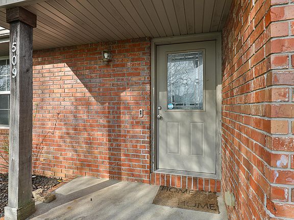 3rd image of 509 S Birchwood Street