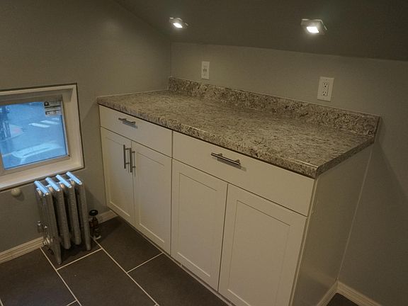 5th image of 178 Summit Ave APT 4