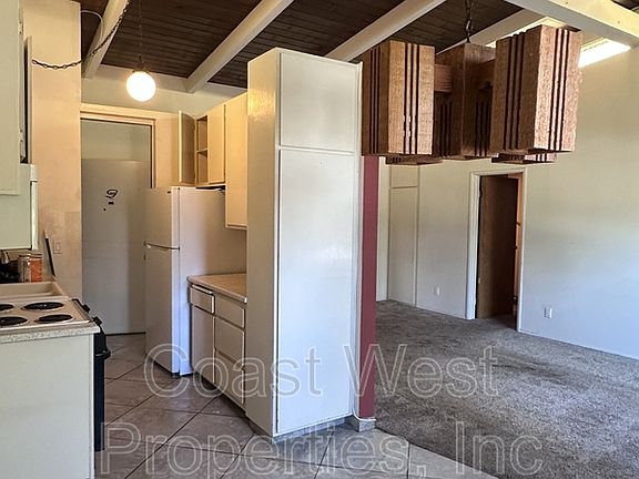 2nd image of 1075 Chalcedony St APT G