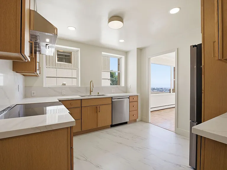 1310 Jones Street — Photo 103