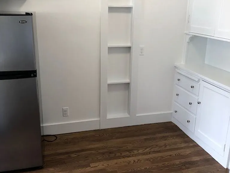 701 Pine St — Photo 3