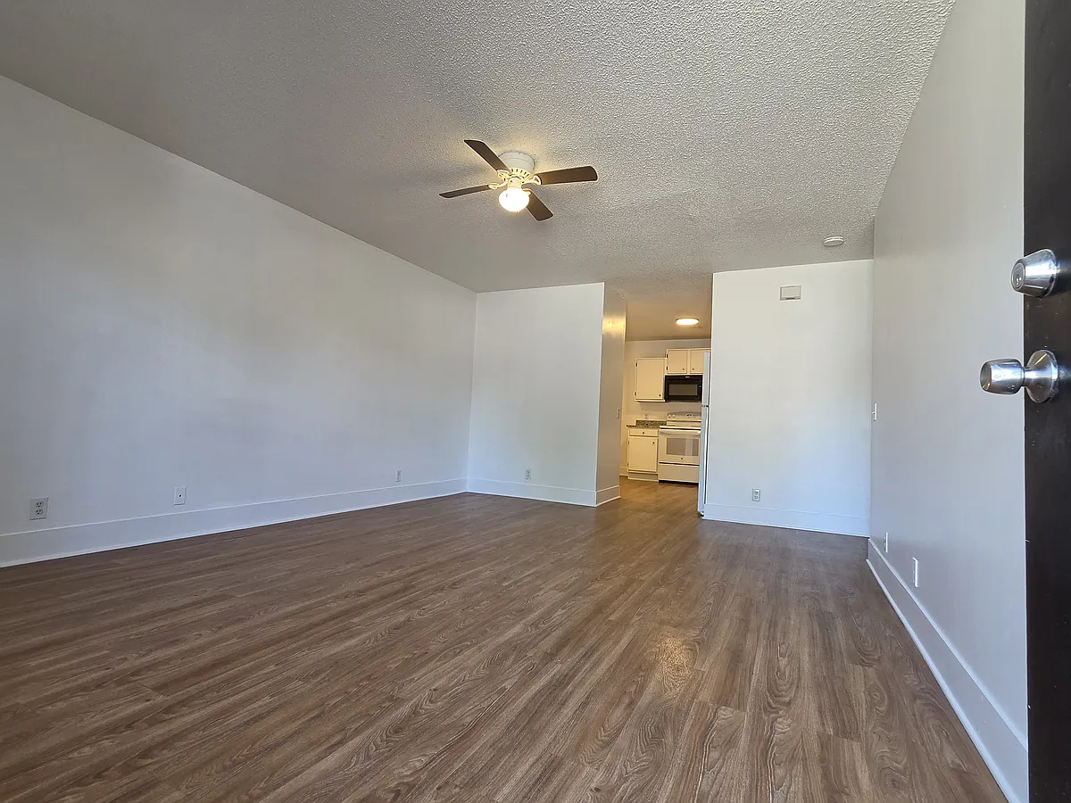 Building Photo - 1034 Jessamine Trl